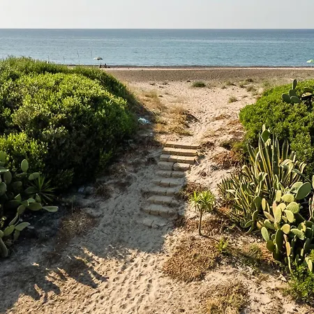 Surrounded By Nature Near The Sea - Appartement