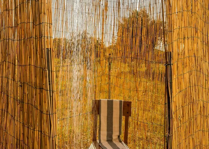 Апартаменти Surrounded By Nature Near The Sea -